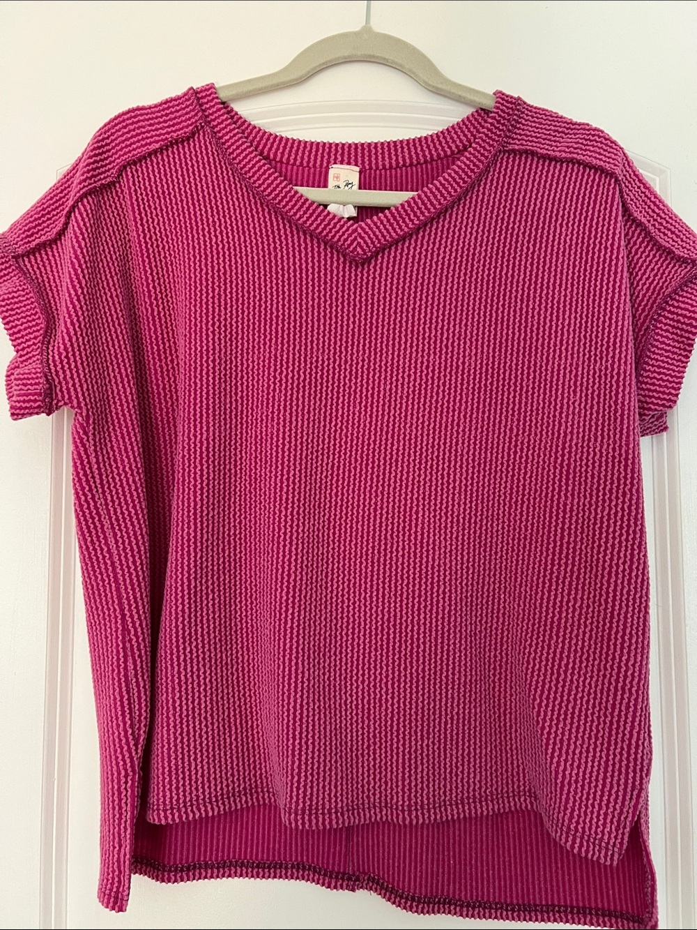 7th Ray Fuchsia Textured V-Neck Short Sleeve Top
